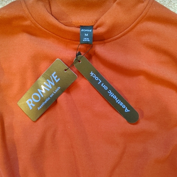 Brand New Men's Slim fit Sweatshirt ๐ - Picture 3 of 5